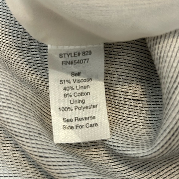 CAbi Luna linen blend circle skirt - Picture 5 of 9